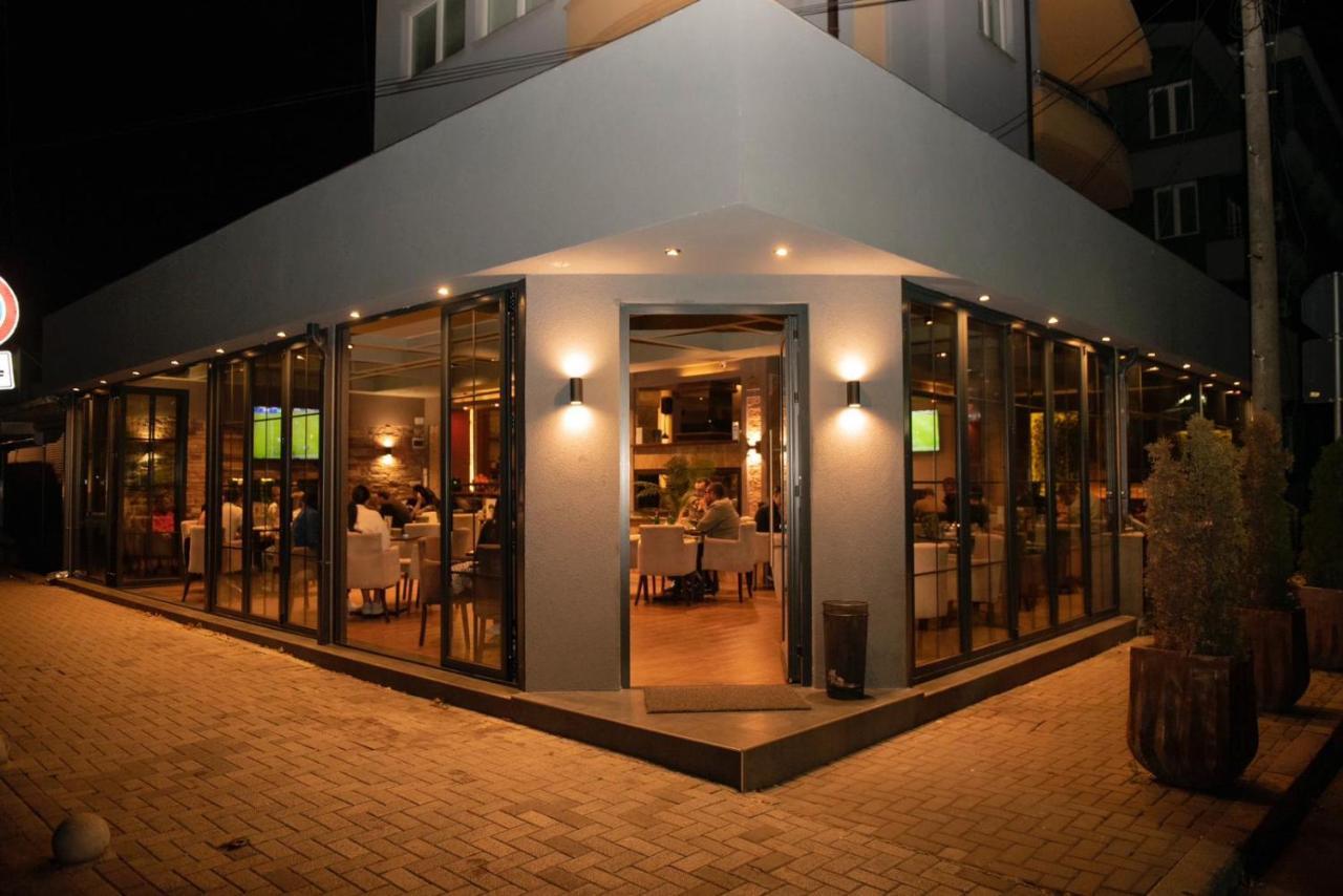 Griffon Bar Food Apartments Струга Экстерьер фото