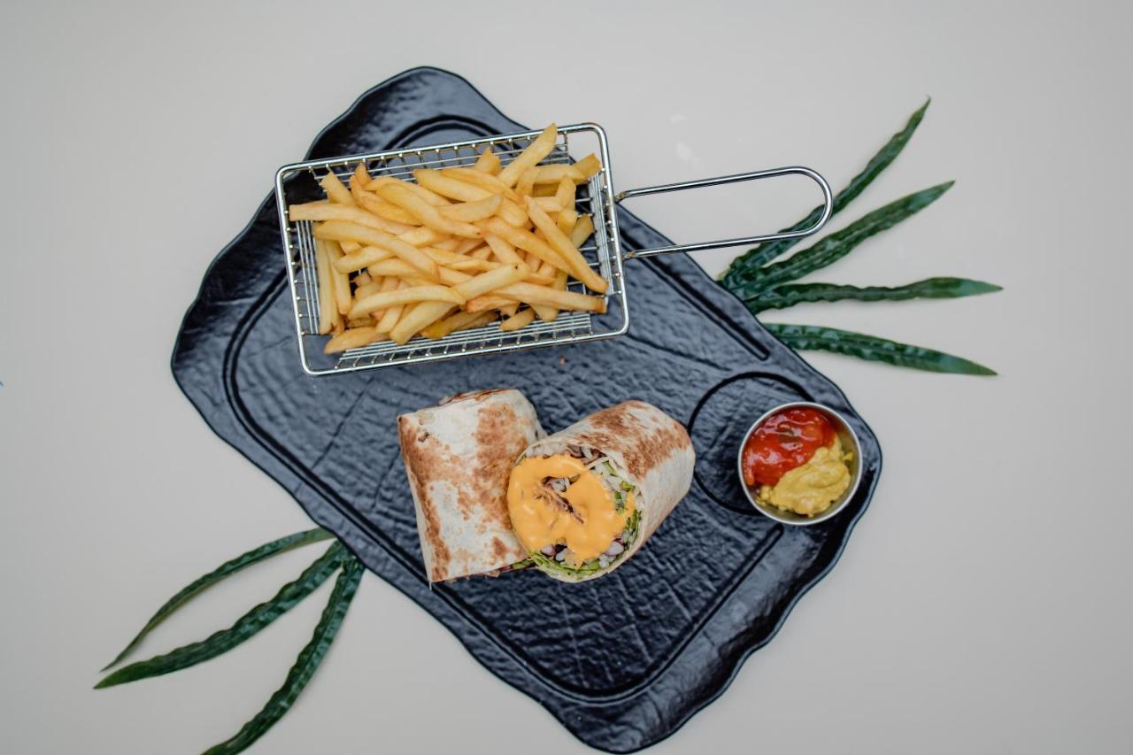 Griffon Bar Food Apartments Струга Экстерьер фото